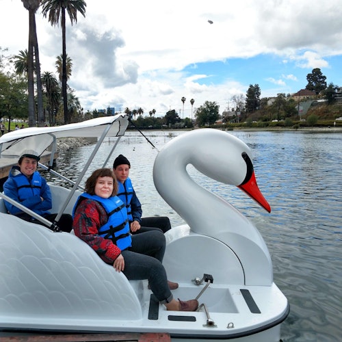 Los Angeles Echo Park: Swan Boats Rental