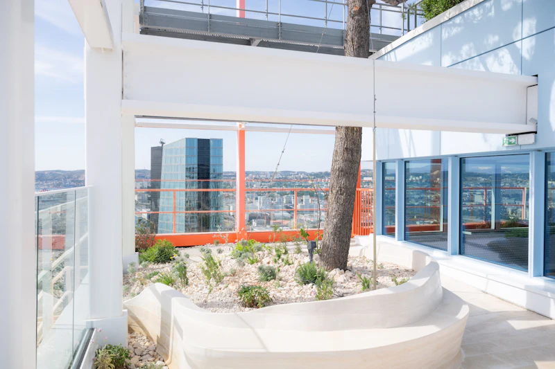 Sky Centre Marseille : Accès au 30ème étage