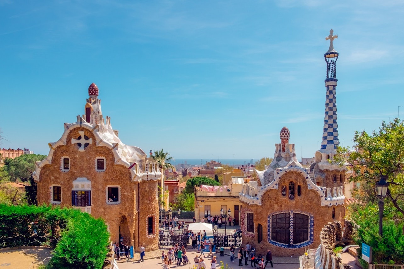 Modernismo em Barcelona: Visita guiada à tarde + Sagrada Família + Parque Güell - Acomodações em Barcelona