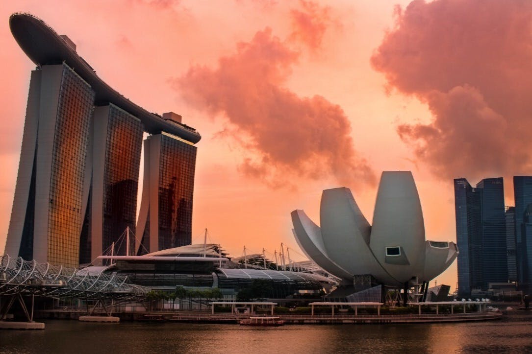 Экскурсии по городу SG - Сингапурский круиз на закате у залива