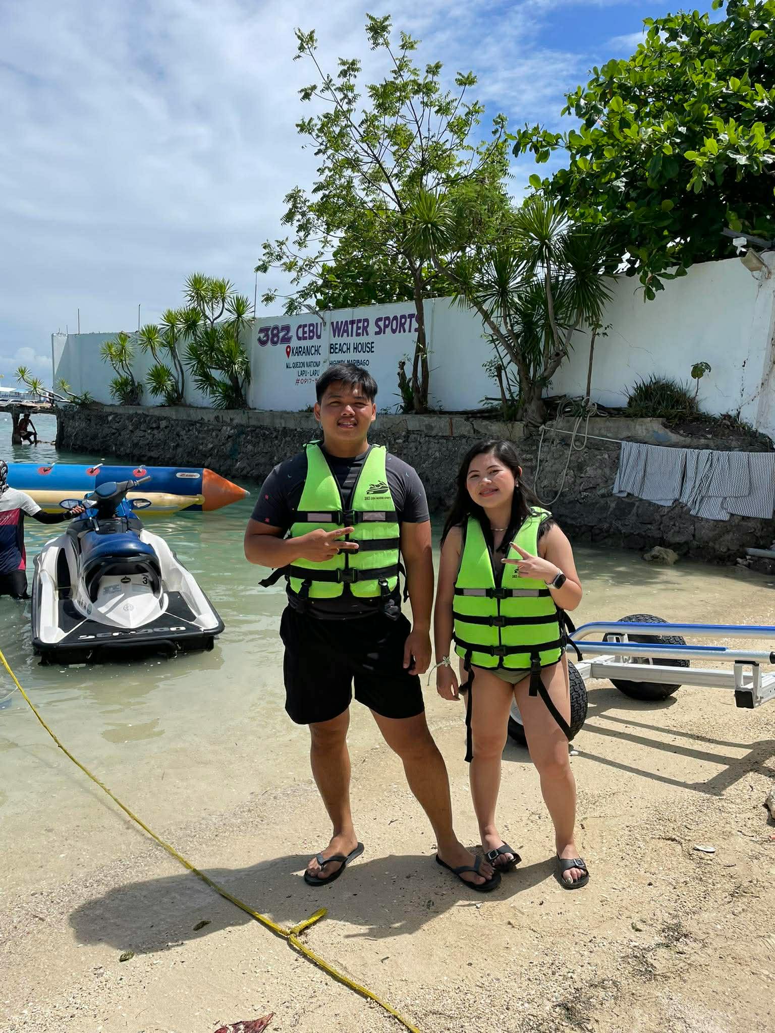 Mactan Island Cebu: 15-Min Parasailing Experience