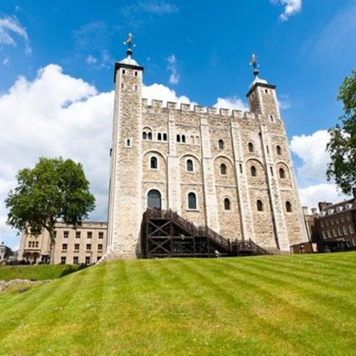London: Harry Potter Tour, Tower of London and Thames Cruise