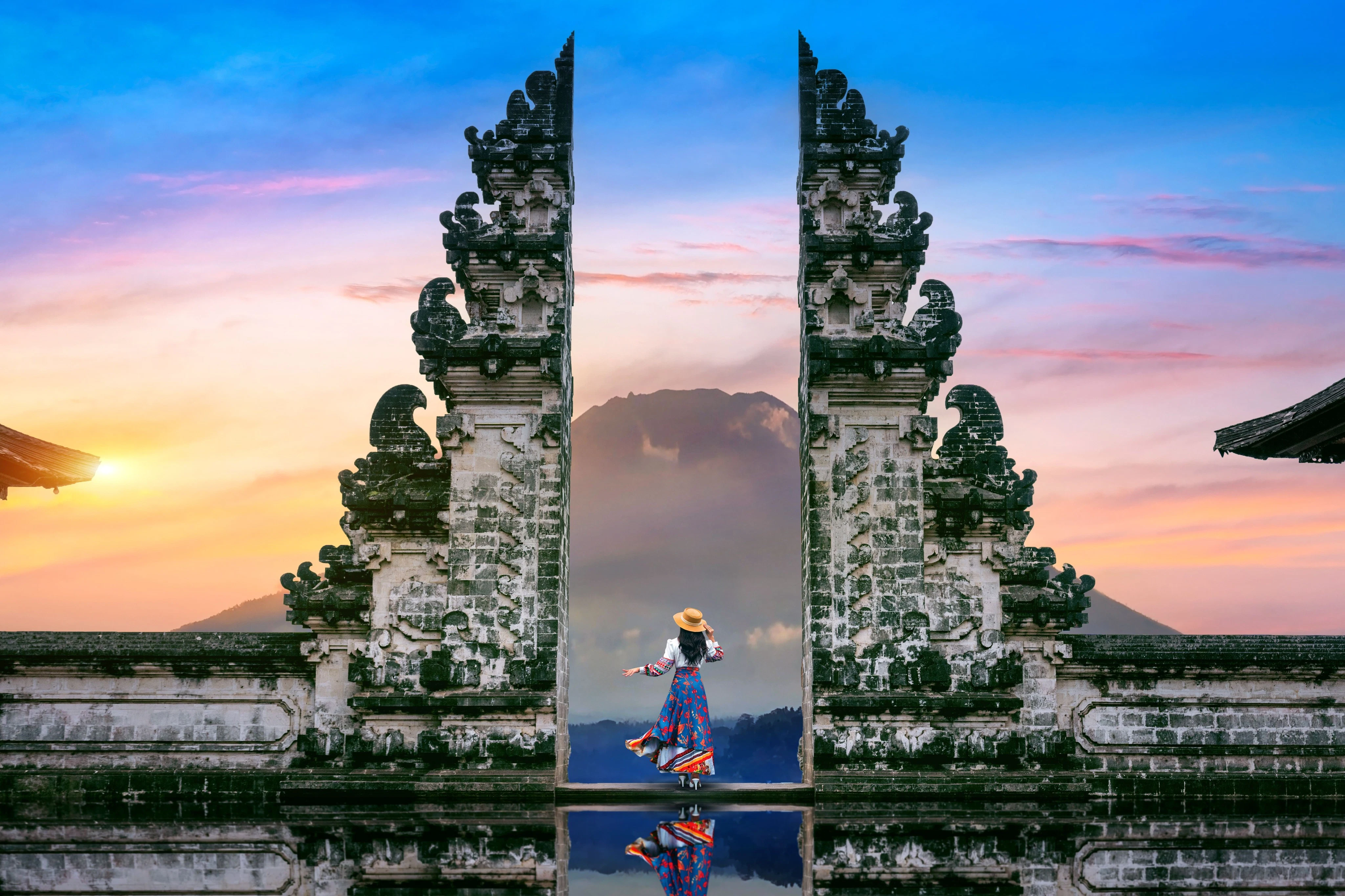 Bali: Ubud Village & Gate of Heaven Private Tour