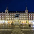 Ночная площадь Пласа-Майор в Мадриде
