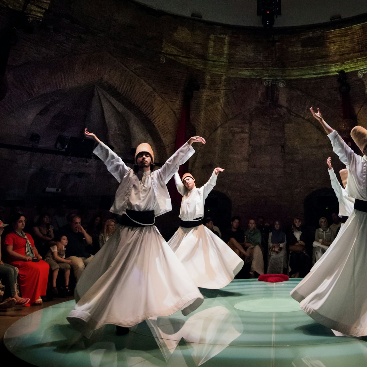 Hodjapasha: Whirling Dervishes Live Show + Exhibition in Istanbul β Tiqets
