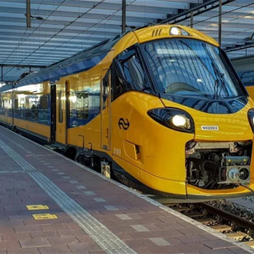 Amsterdam: Train & Tram Transfer To/From Scheveningen Beach - Photo 5