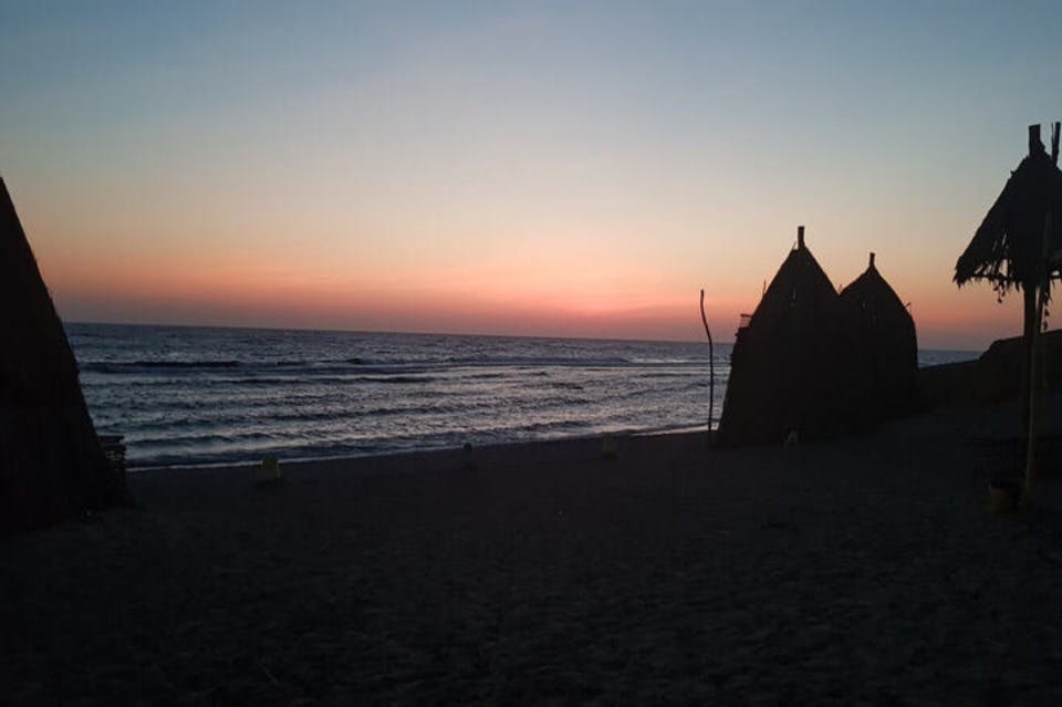 마르사알람 캠프에서 일몰 감상하기