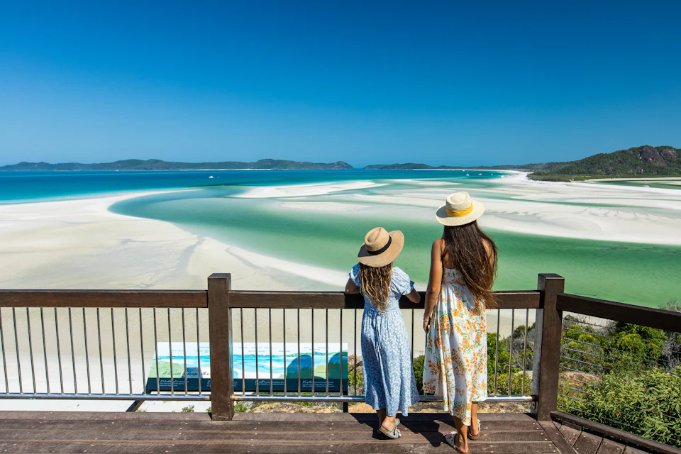 Red Cat Adventures - Hill Inlet Lookout