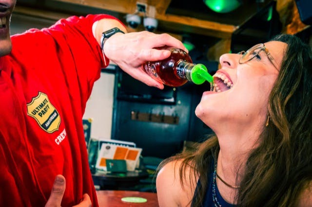 一位房客正在拍摄照片