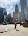 Guida turistica di Chicago che mette in evidenza l'architettura e la storia dell'era del proibizionismo