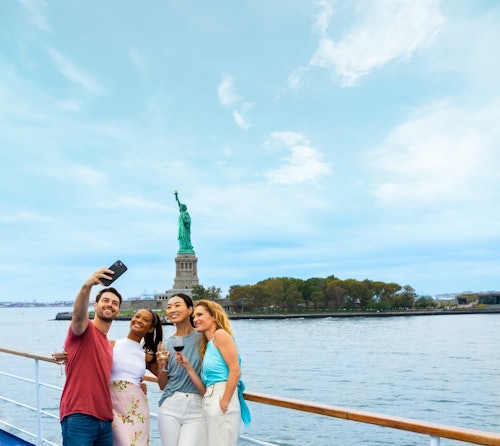 New York Signature Brunch Cruise from Pier 61