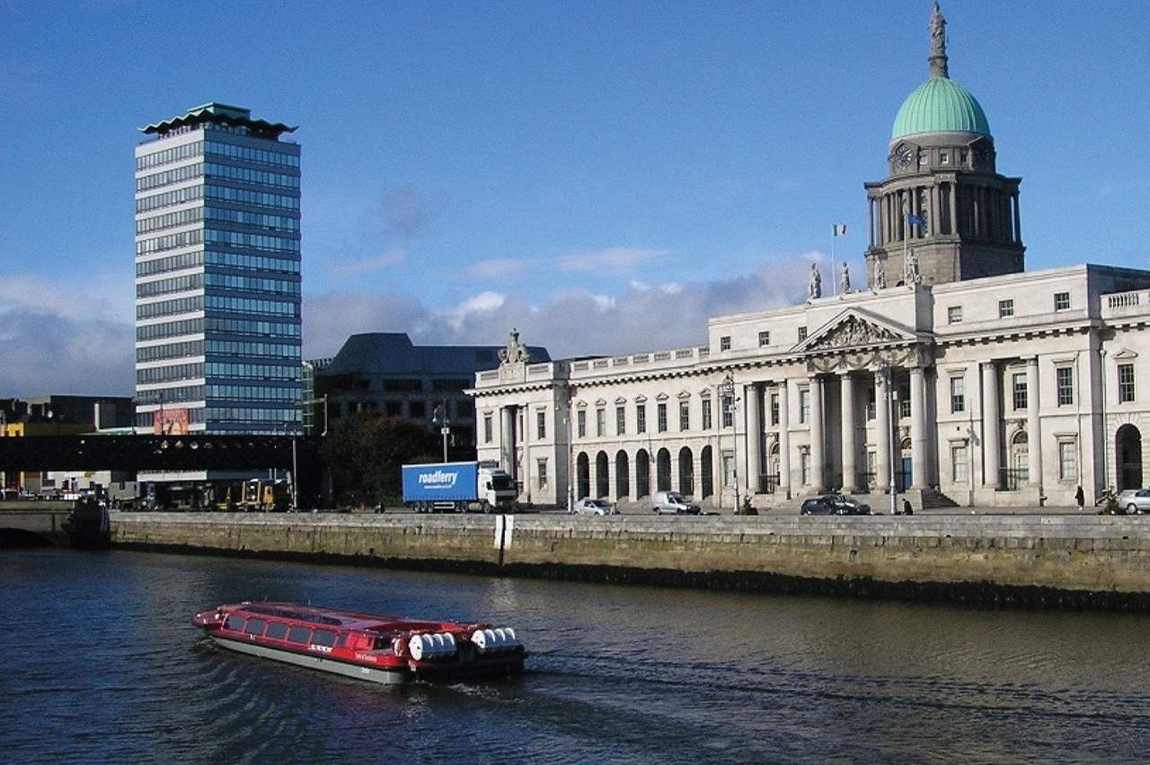 Passeios turísticos pela cidade: Cruzeiro pelo rio Dublin