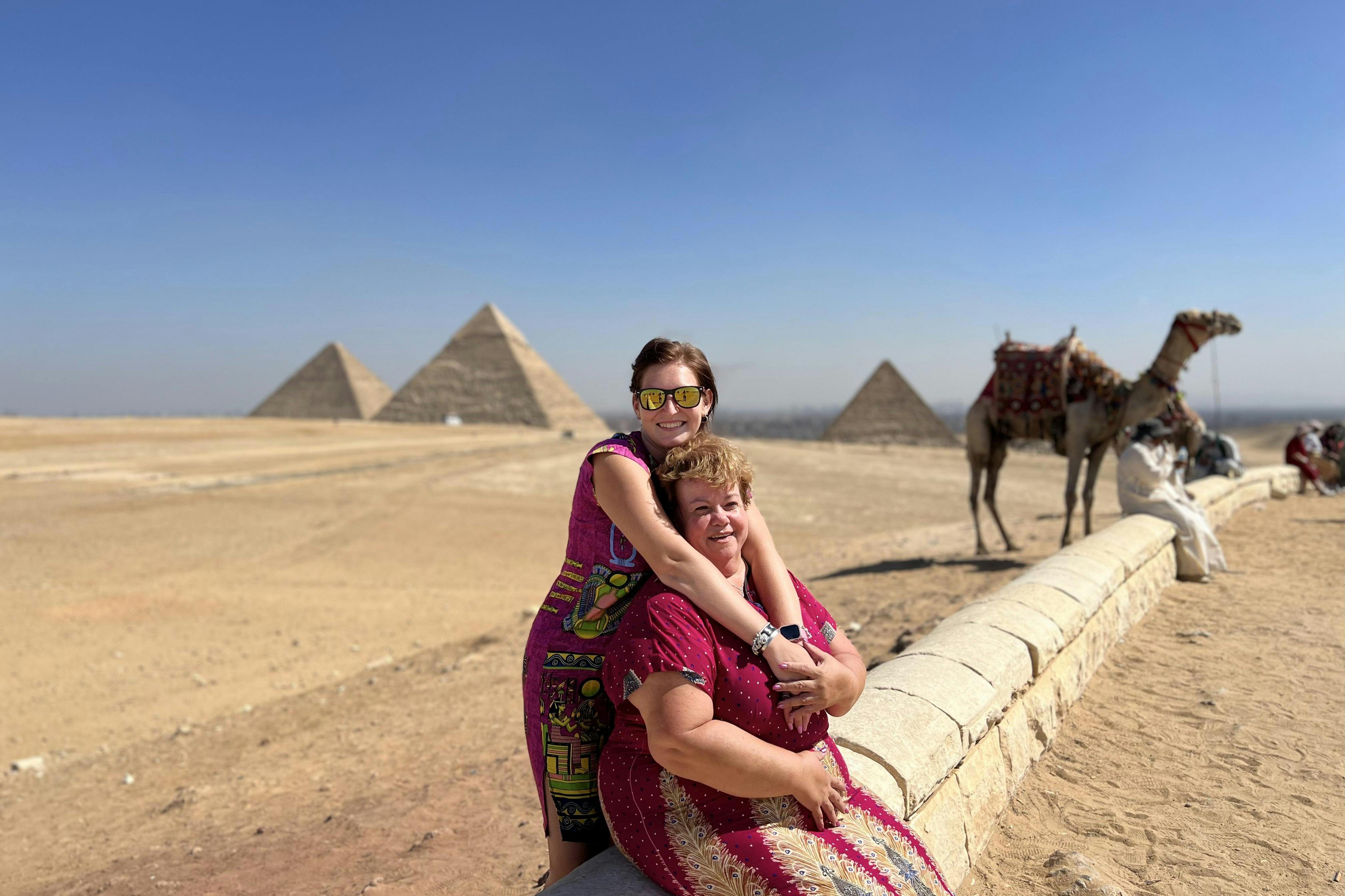 金字塔的全景图