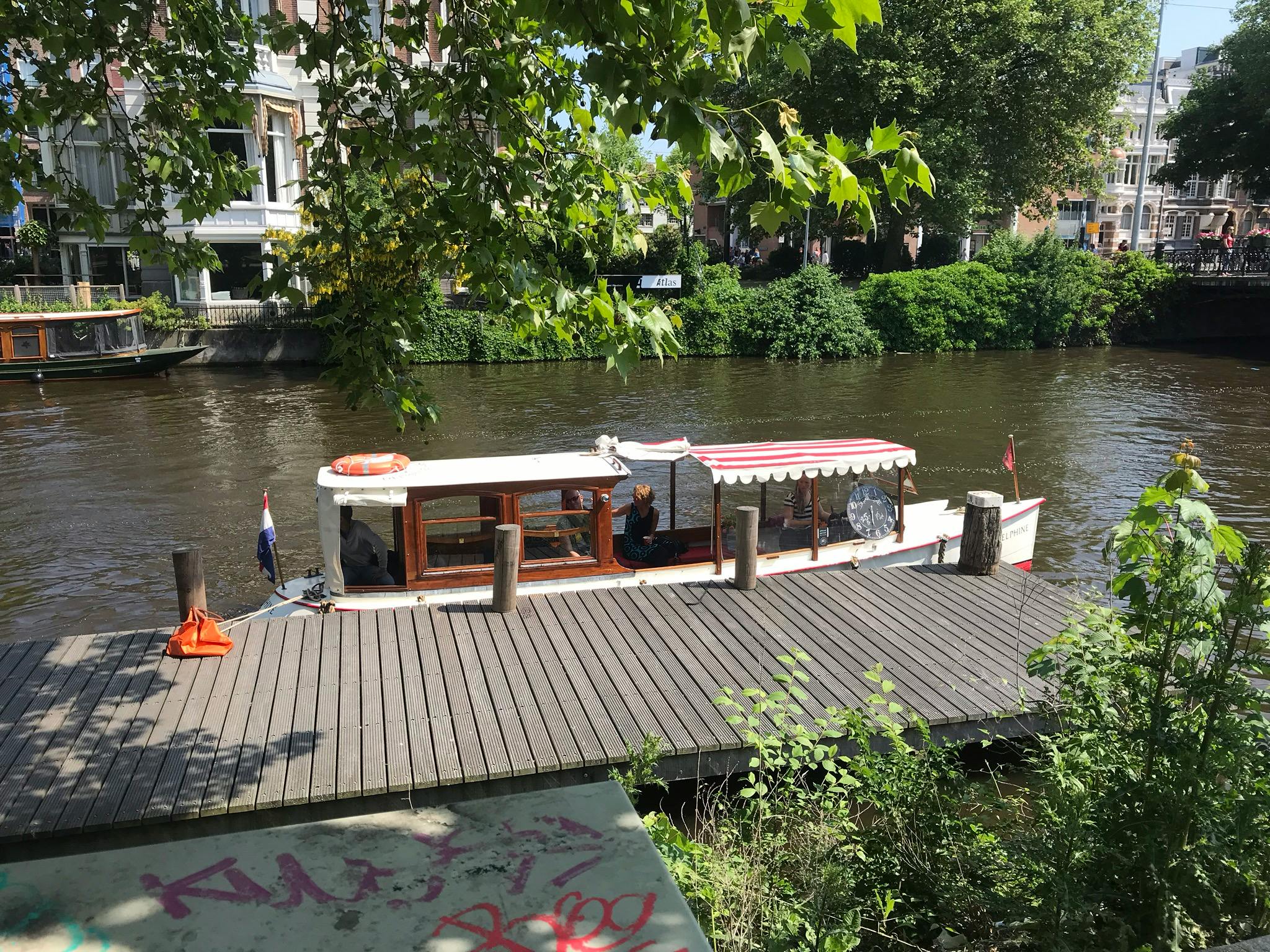 Salonboot Delphine am Steg