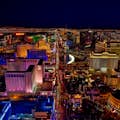 Vôo noturno sobre a Las Vegas Strip