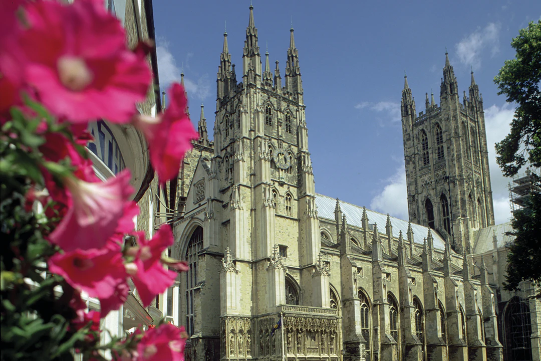 Leeds Castle, Canterbury Cathedral & Dover: Day Trip from London