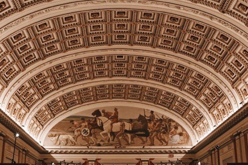 Περιήγηση με τα πόδια σε μικρές ομάδες στο Καπιτώλιο