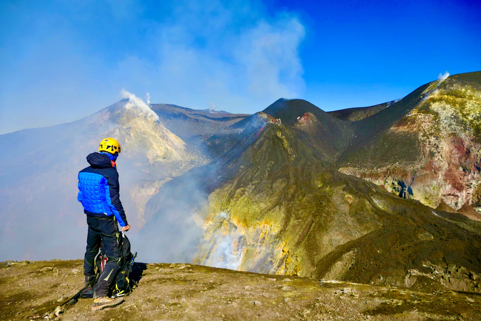 Il versante meridionale del grande Cratere Centrale dell'Etna