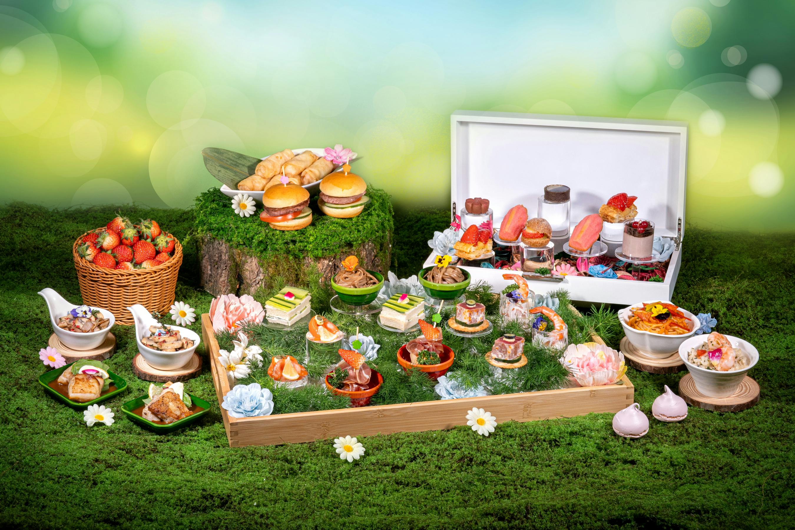 Le Menu Gloucester Luk Kwok Hong Kong: Up to 50% Off Wonderland of Fruits & Flowers Afternoon Tea 3