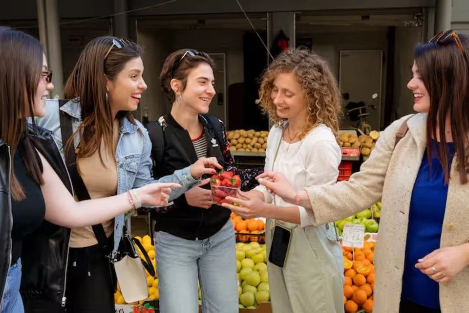 Athens: Small Group Guided Walking Food Tour + Tastings