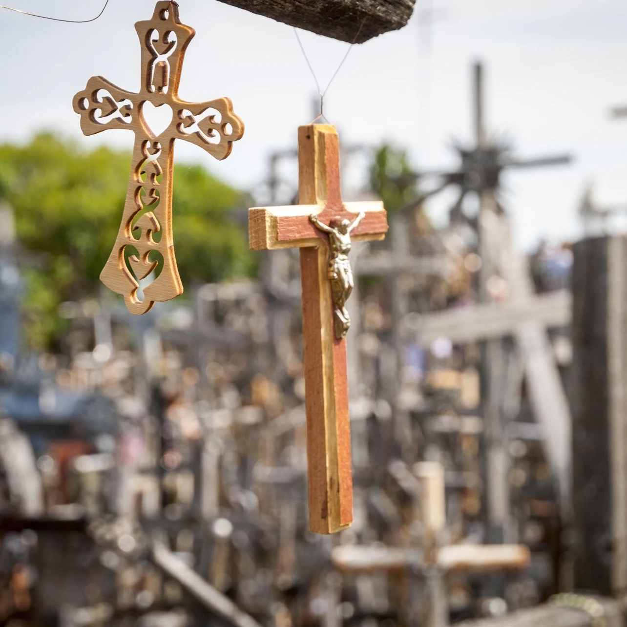 Hill of Crosses & Šiauliai: Roundtrip from Vilnius 4
