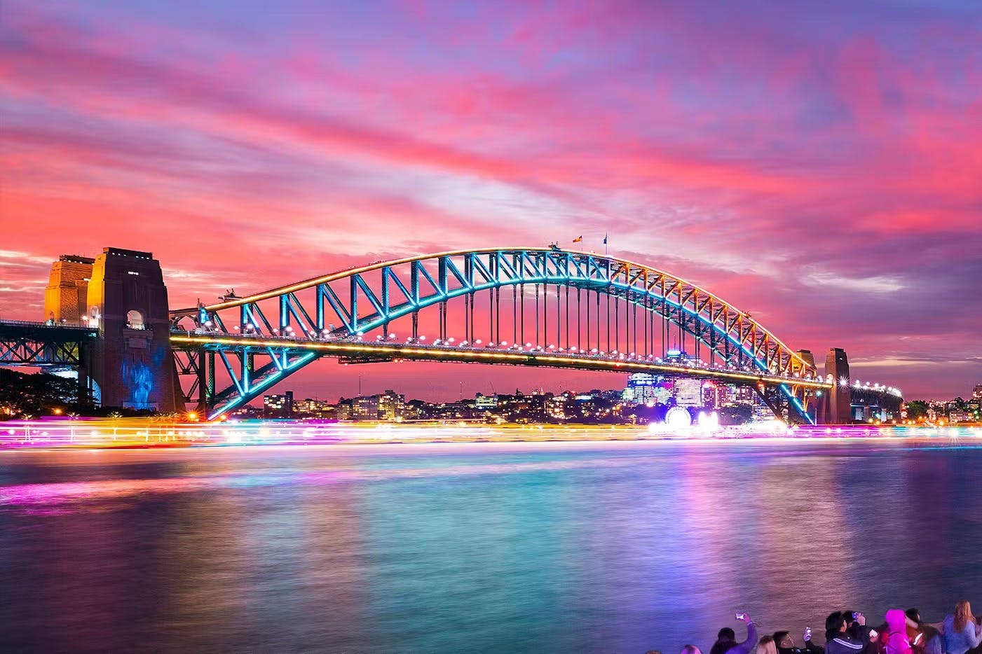 Sydney Harbour: 1-Hr Vivid Sightseeing Cruise 2