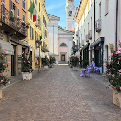 Lake Como, Bellagio & Lugano: Guided Tour from Milan + Ferry Ride