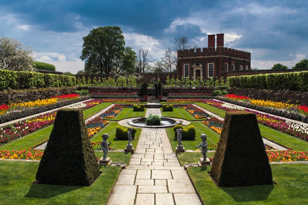 Hampton Court Palace, Gardens & Maze: Entry Ticket + Audio Guide 2