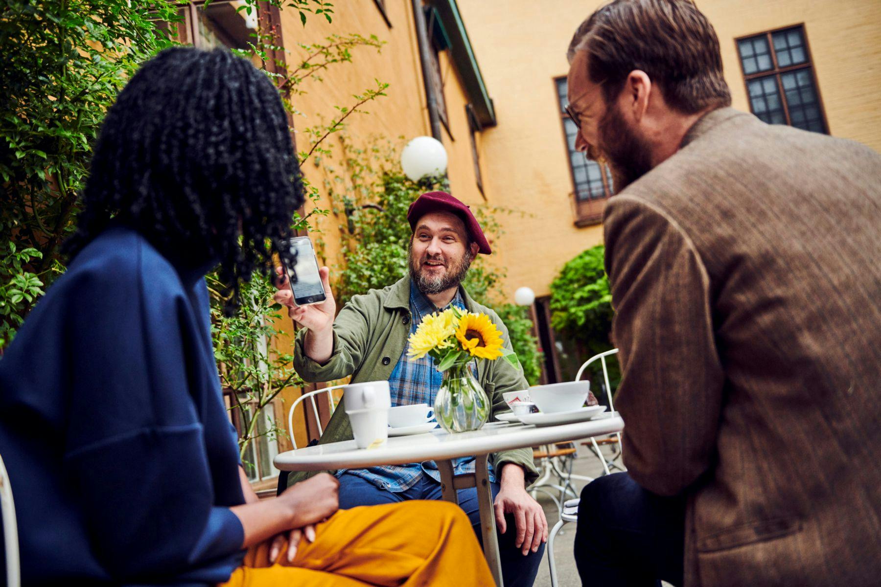 Treat yourself to tasty food and a relaxing "Fika" at Rosengården.