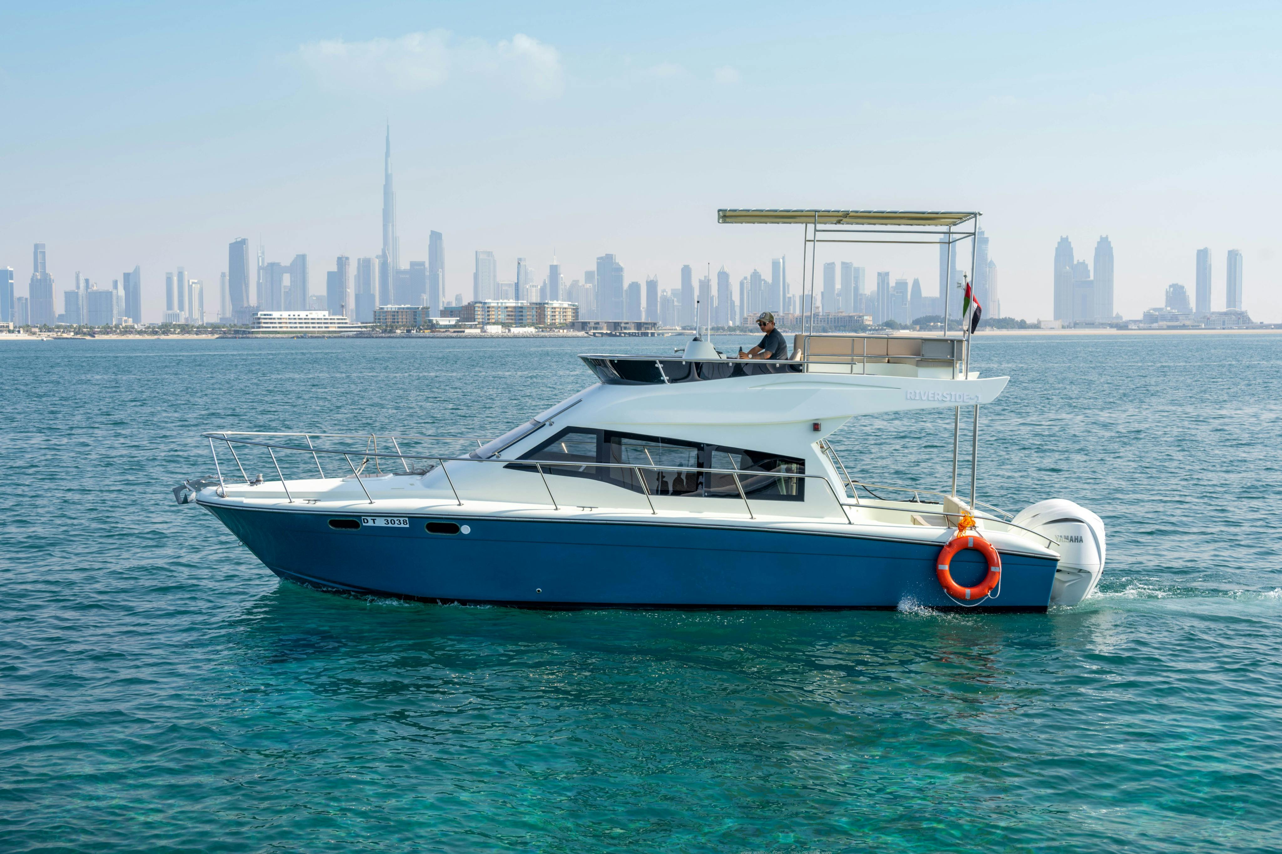 Dubai Harbour: 40-Ft Yacht Charter
