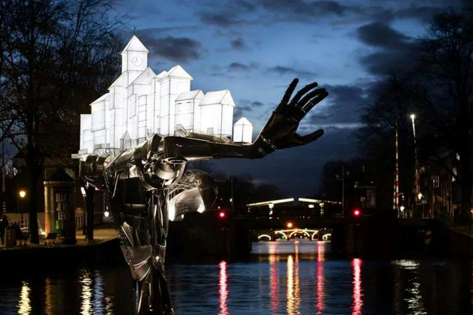 Amsterdam Light Festival: Saloon Boat Cruise + Optional Unlimited Drinks - Photo 6