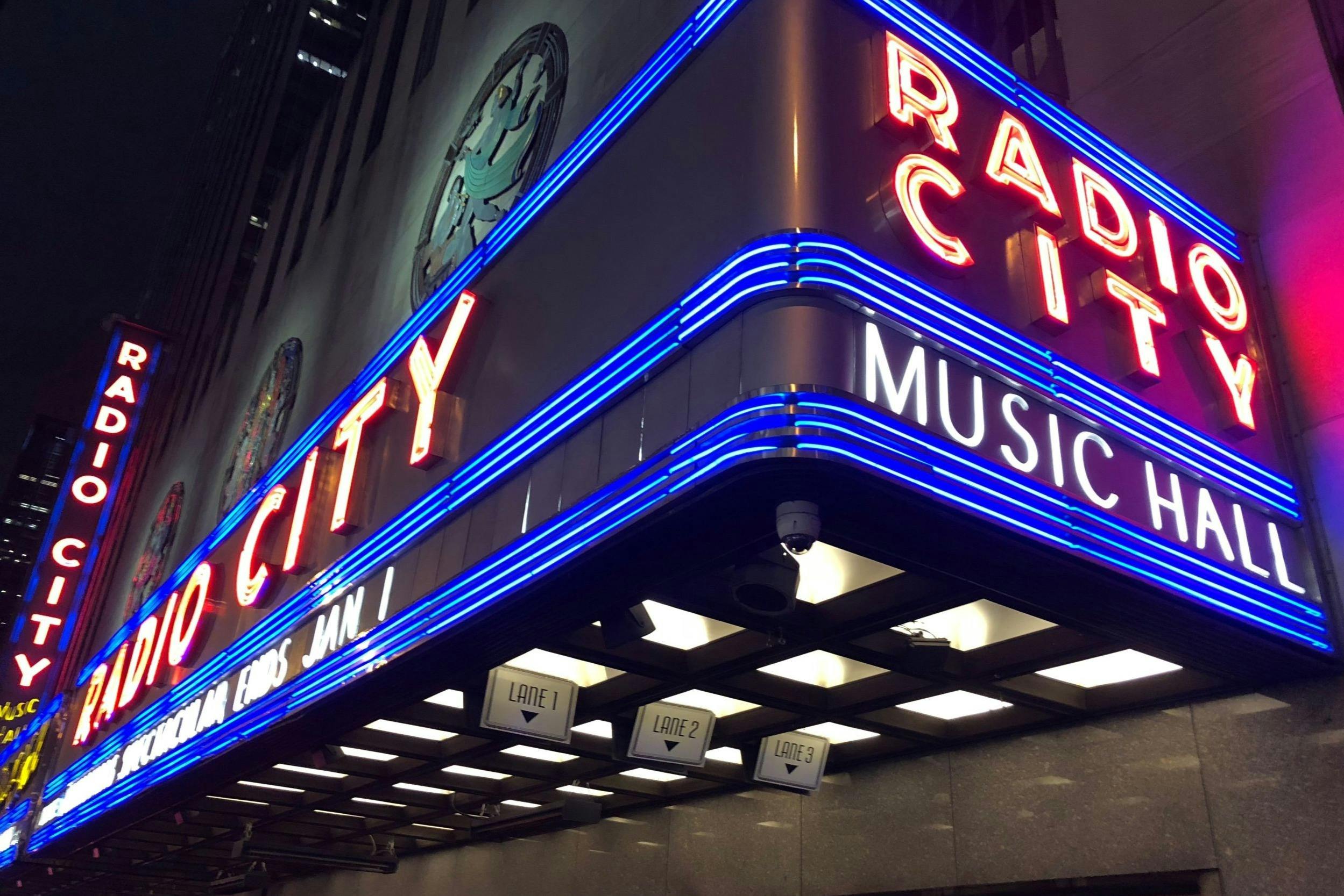 NYC: Radio City Christmas Spectacular Show + 1.5-Hr Cruise - Photo 6