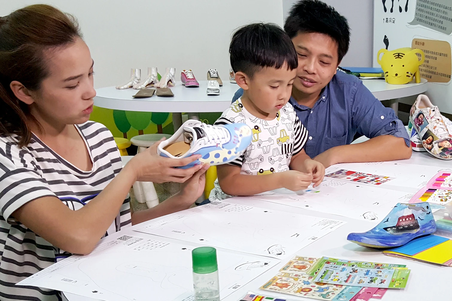 Biaohu Taiwan Shoe Story Museum: DIY Hand-Painted Custom Shoe Ticket