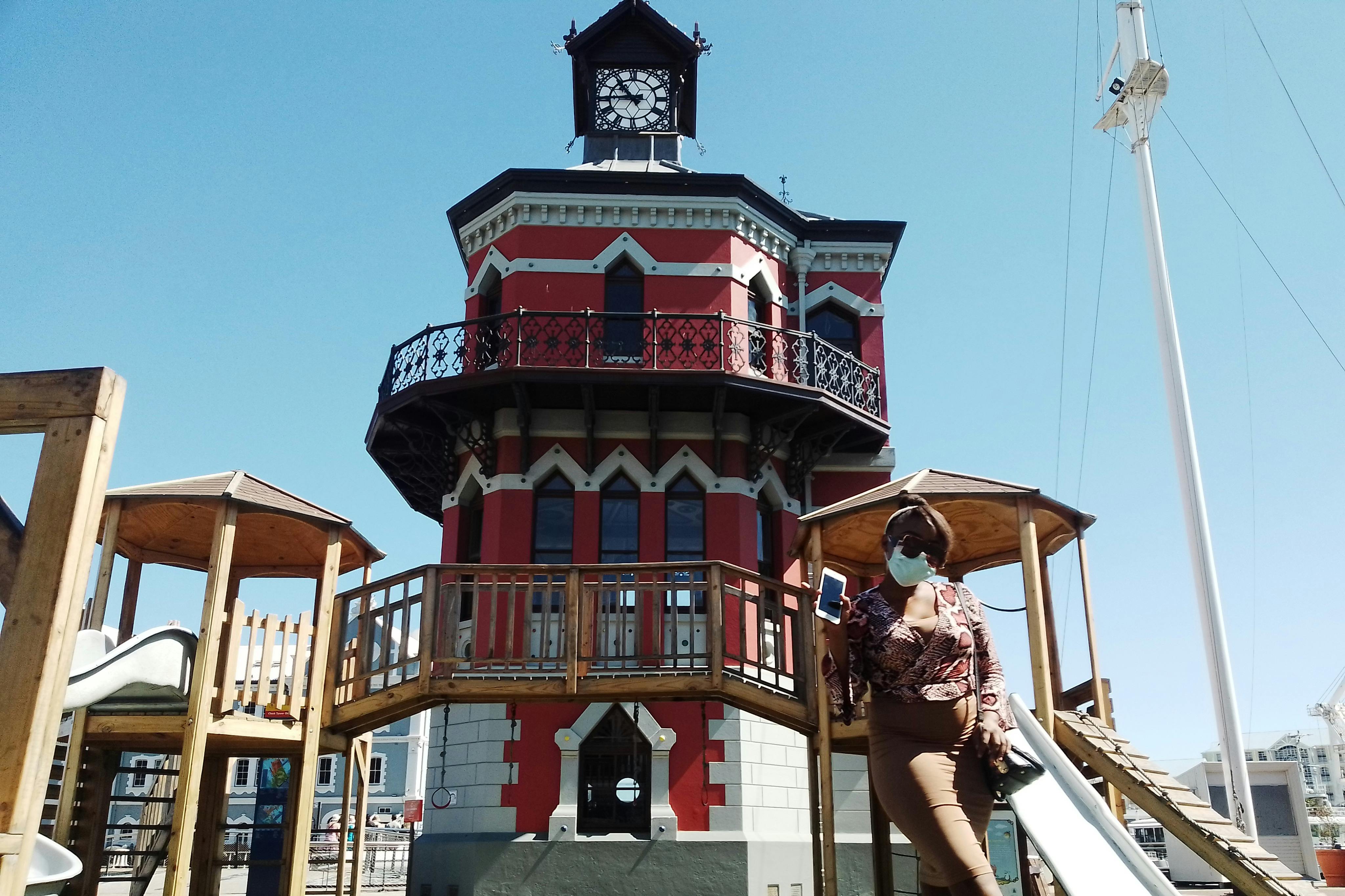 La tour de l&#39;horloge @ Nelson Mandela Gateway