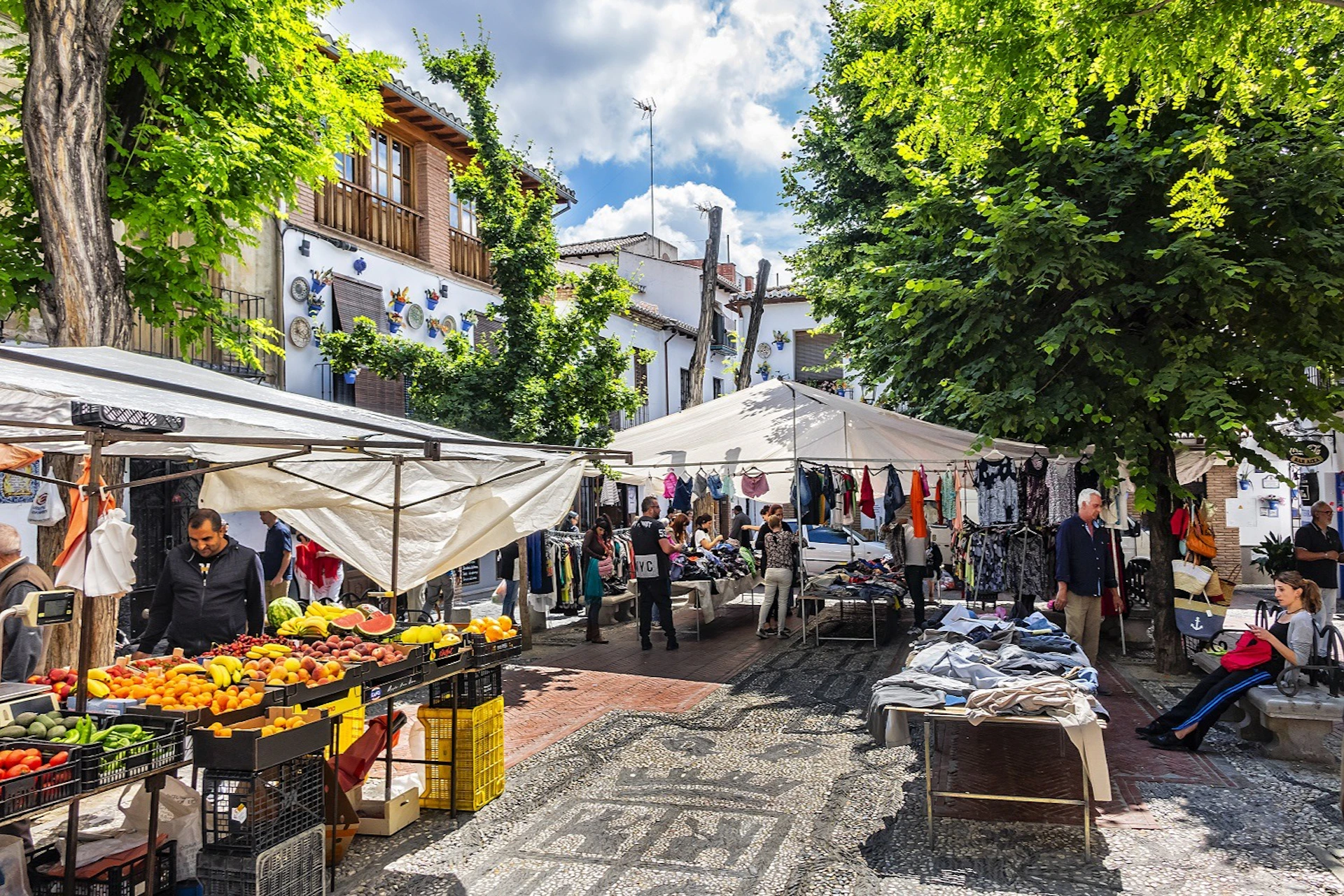 Plaza Larga Market