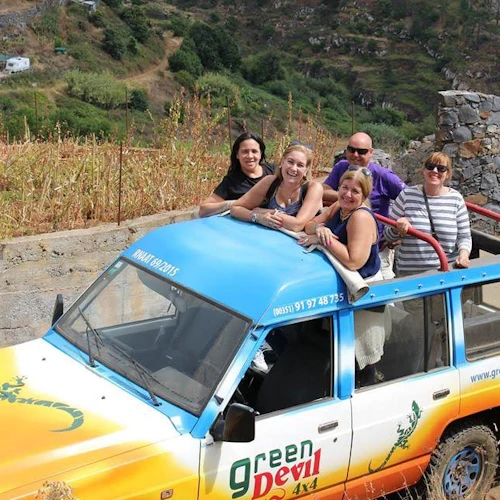 Madeira: Excursão guiada de jipe 4x4 + Skywalk do Cabo Girão - Photo 10