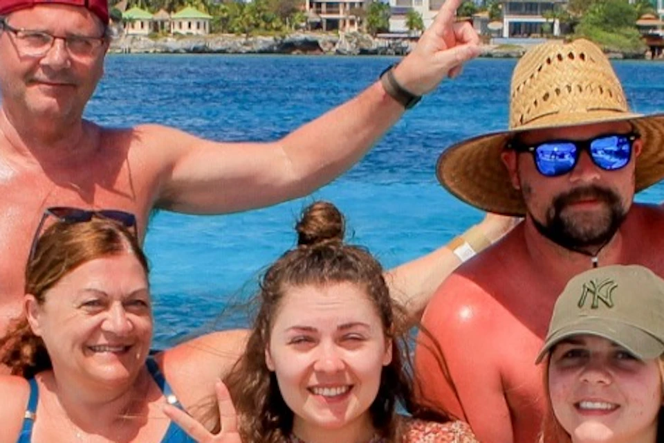 Sailing, sunshine, and good vibes in Cancun!