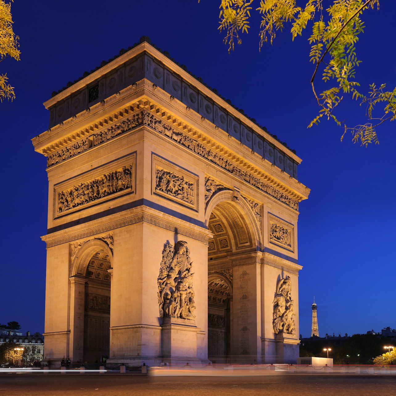 Arco do Triunfo: entrada comum + acesso ao terraço - Acomodações em Paris