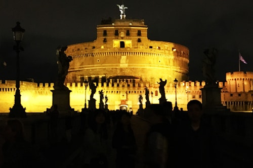 夜のローマ：幽霊と謎のウォーキングツアー(即日発券)