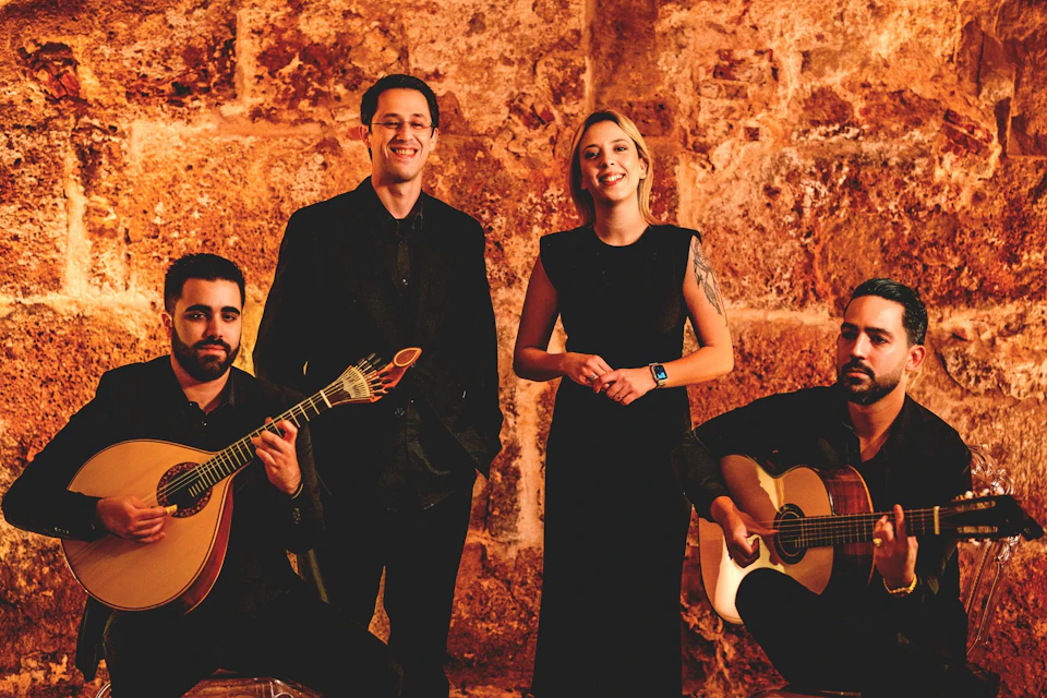 Fado Singers
Portuguese Guitar
Fado Guitar