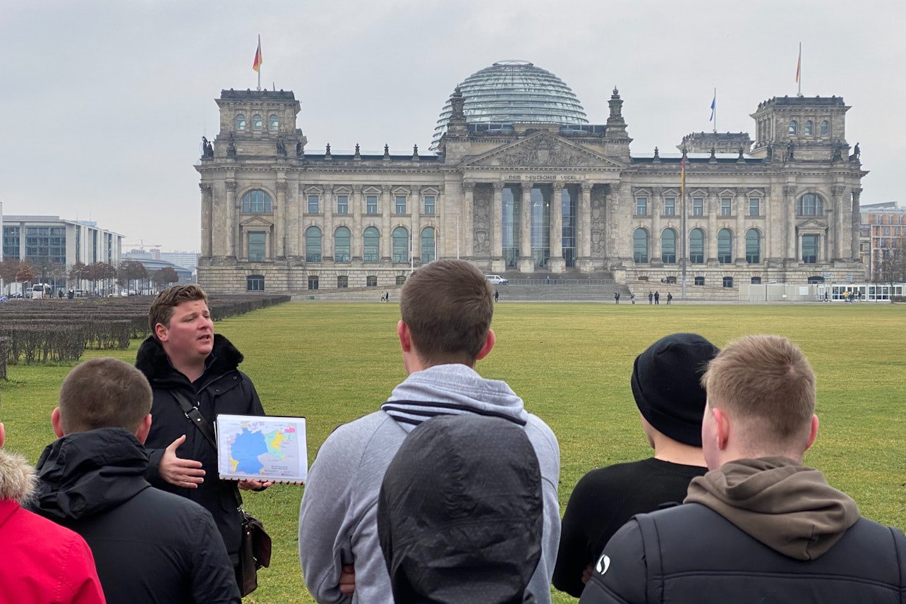 Campo di battaglia del Reichstag: Tour guidato a piedi - Alloggi in Berlino