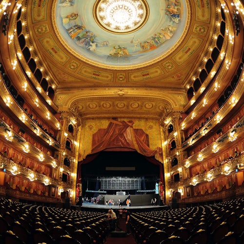 Tour a pie + Visita guiada al Teatro Colón