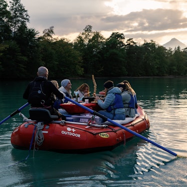Interlaken Rafting ve Raclette Akşam Yemeği Deneyimi