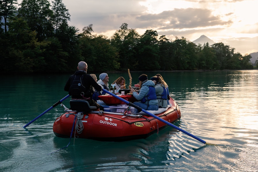 Experiencia de rafting con cena de raclette Interlaken