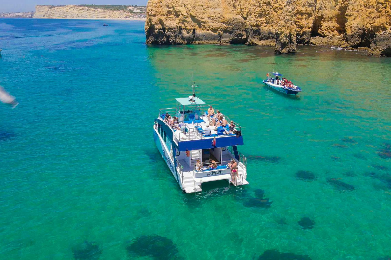 Круиз по побережью Лахоса