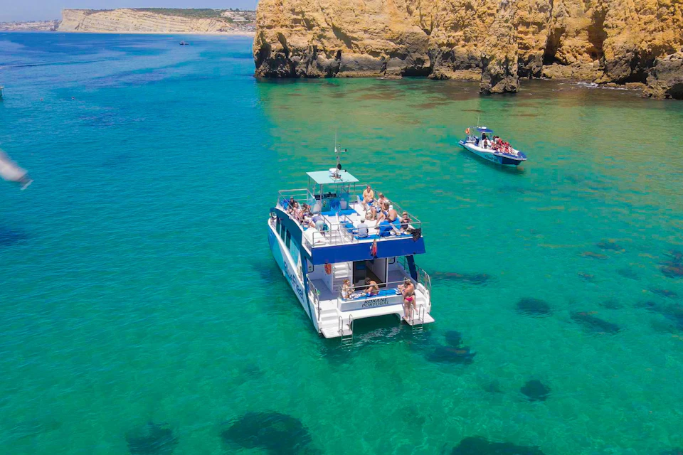 Cruising Alongside the Coast of Lahos
