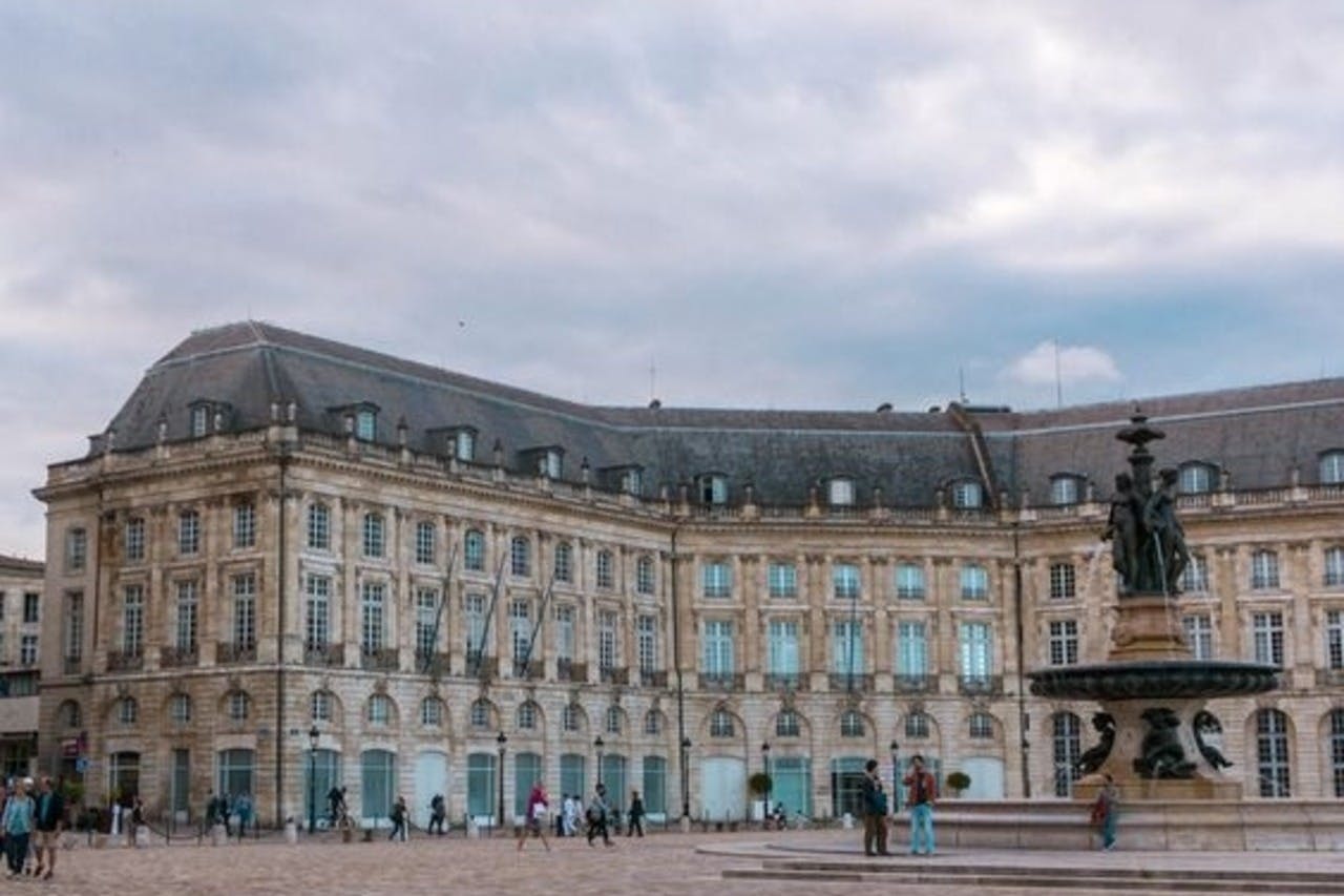 Bordeaux: Small-Group Guided Walking Tour - Photo by Guydeez