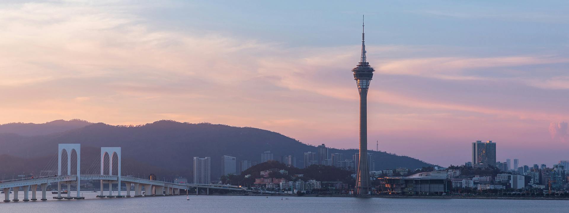 Macau Tower: Fireworks Observation Deck Ticket + Hand Fan for Child