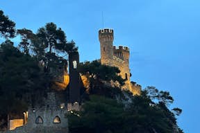 Внешний облик замка Льорет (El exterior del recinto del Castell de Lloret)
