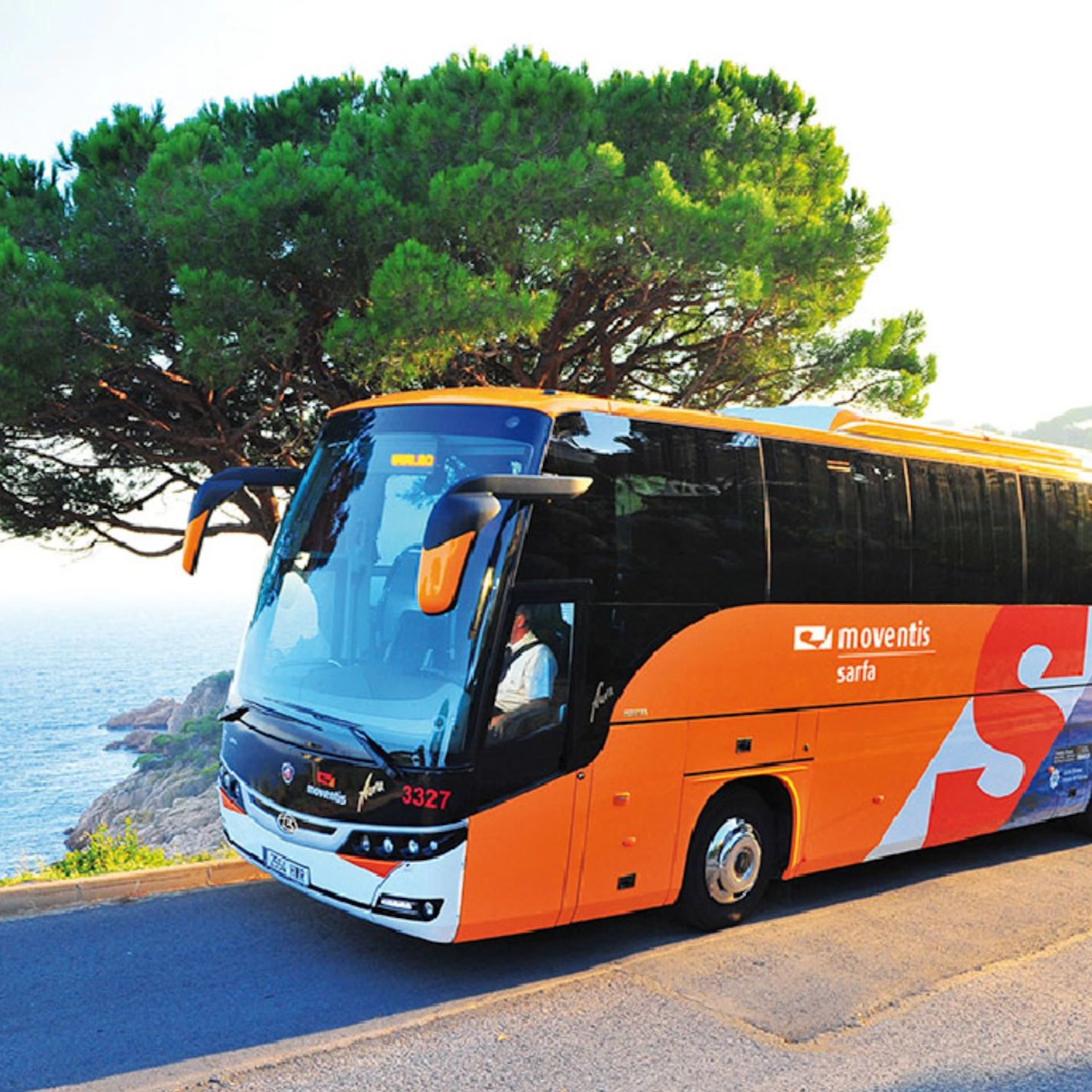 Barcelona: Bus Transfer from Lloret de Mar